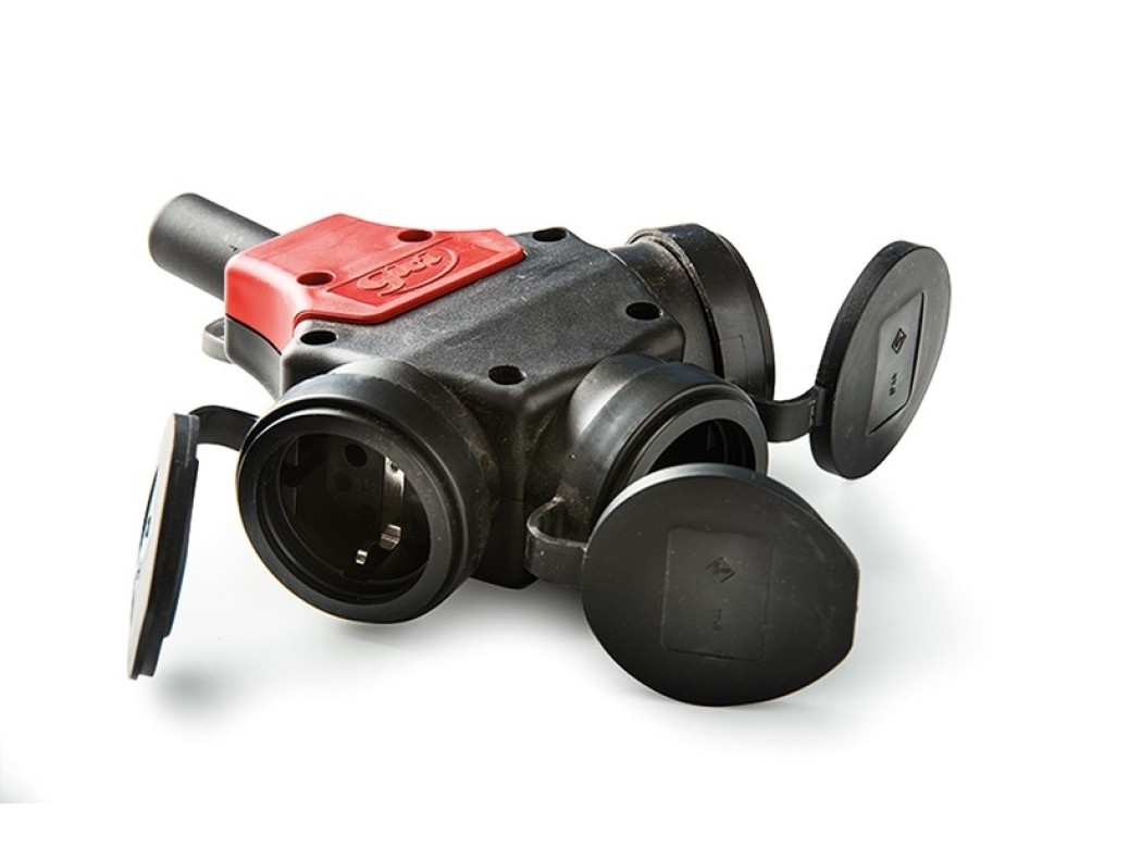 Adaptador elec tt 16a-250v tri ip44 ne famat